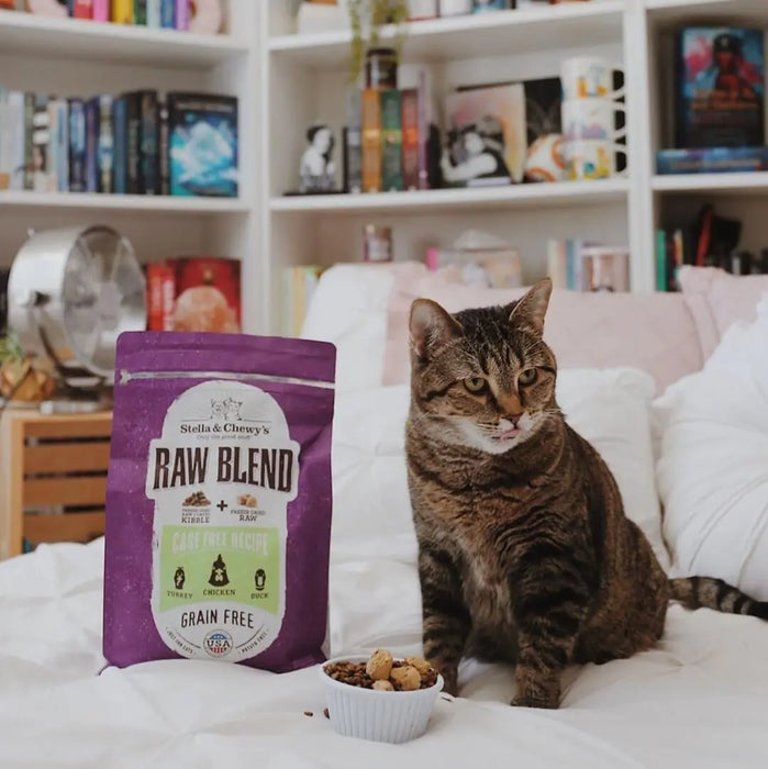 15% OFF: Stella & Chewy's Raw Blend Raw Coated Baked Kibble + Freeze-Dried Meal Mixers) Cage-Free Turkey, Chicken & Duck Dry Cat Food