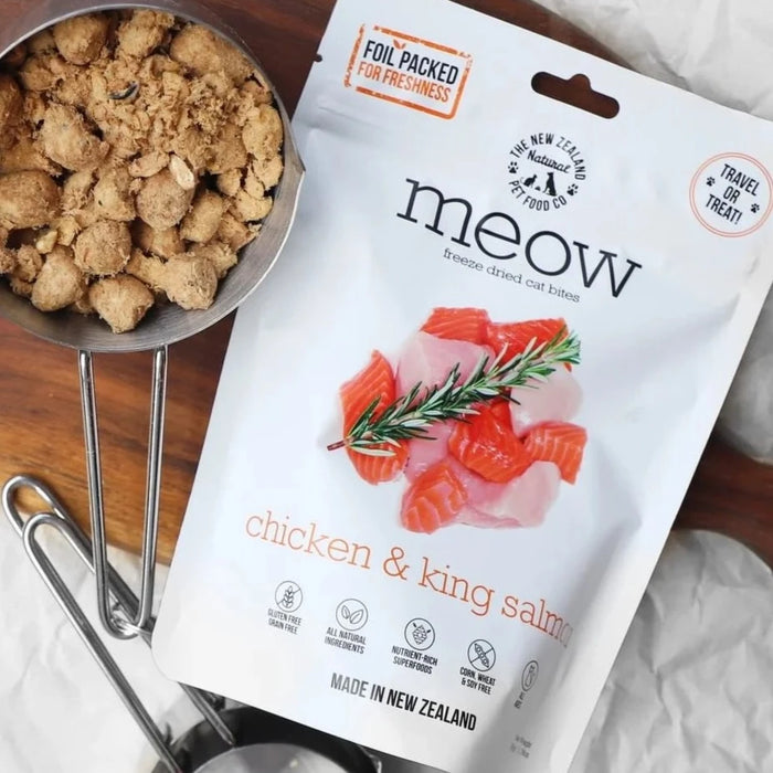 30% OFF: The NZ Natural Pet Food Co. MEOW Freeze Dried Raw Chicken & King Salmon Recipe Food For Cats
