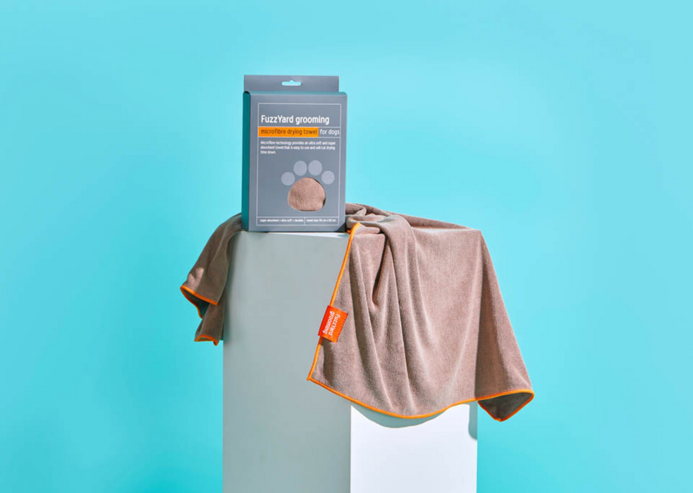 15% OFF: Fuzzyard Microfibre Brown With Orange Trim Drying Towel